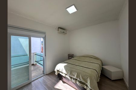 Casa de condomínio à venda com 254m², 4 quartos e 11 vagas Casa de condomínio à venda com 254m², 4 quartos e 11 vagasQuarto 2