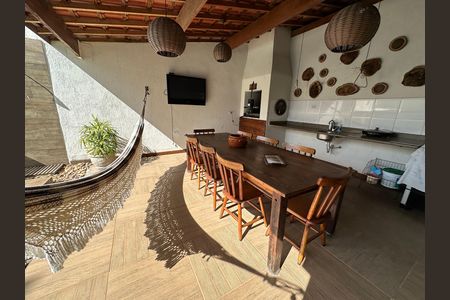 Casa de condomínio à venda com 254m², 4 quartos e 11 vagas Casa de condomínio à venda com 254m², 4 quartos e 11 vagasVaranda gourmet