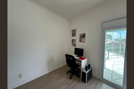 Casa de condomínio à venda com 254m², 4 quartos e 11 vagas Casa de condomínio à venda com 254m², 4 quartos e 11 vagasSuíte 1