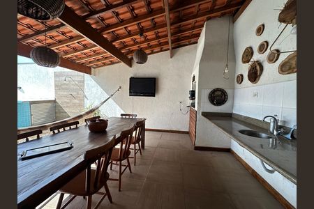 Casa de condomínio à venda com 254m², 4 quartos e 11 vagas Casa de condomínio à venda com 254m², 4 quartos e 11 vagasVaranda gourmet