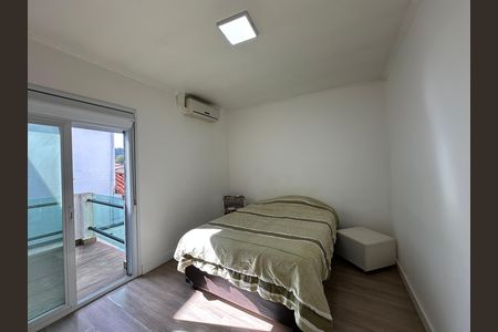 Casa de condomínio à venda com 254m², 4 quartos e 11 vagas Casa de condomínio à venda com 254m², 4 quartos e 11 vagasQuarto 2