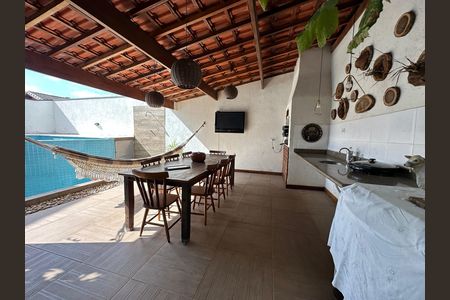 Casa de condomínio à venda com 254m², 4 quartos e 11 vagas Casa de condomínio à venda com 254m², 4 quartos e 11 vagasVaranda gourmet