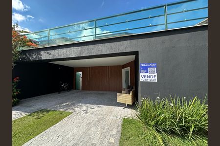 Fachada de casa de condomínio à venda com 4 quartos, 254m² em Alphaville, Santana de Parnaíba