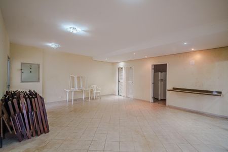 Casa de condomínio para alugar com 101m², 2 quartos e 2 vagas Casa de condomínio para alugar com 101m², 2 quartos e 2 vagasÁrea comum - Salão de festas