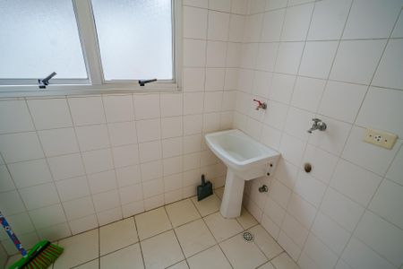 Casa de condomínio para alugar com 101m², 2 quartos e 2 vagas Casa de condomínio para alugar com 101m², 2 quartos e 2 vagasÁrea de Serviço
