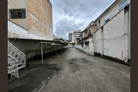 Casa à venda com 800m², 3 quartos e 41 vagas Casa à venda com 800m², 3 quartos e 41 vagasÁrea comum
