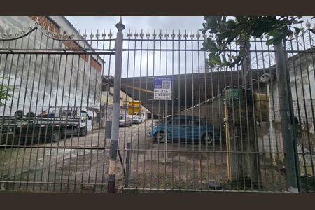 Casa à venda com 800m², 3 quartos e 41 vagas Casa à venda com 800m², 3 quartos e 41 vagasFachada + placa