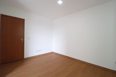Sala de apartamento para alugar com 2 quartos, 58m² em Shopping Park, Uberlândia