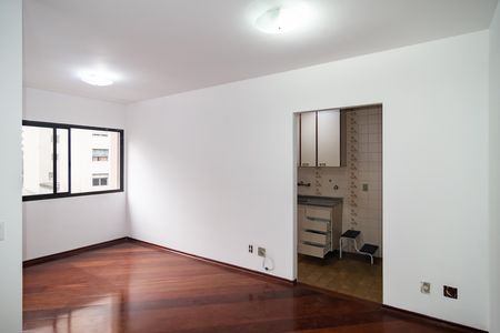 Apartamento à venda com 76m², 2 quartos e 1 vagaSala