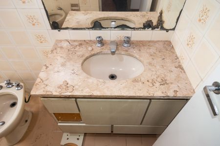 Apartamento à venda com 76m², 2 quartos e 1 vagaBanheiro