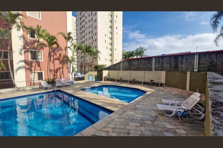 Apartamento à venda com 74m², 3 quartos e 1 vaga Apartamento à venda com 74m², 3 quartos e 1 vagaÁrea comum - Piscina