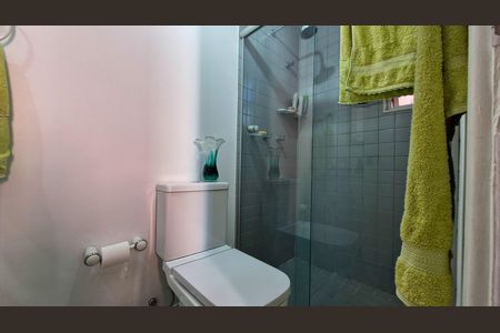 Apartamento à venda com 74m², 3 quartos e 1 vaga Apartamento à venda com 74m², 3 quartos e 1 vagaBanheiro