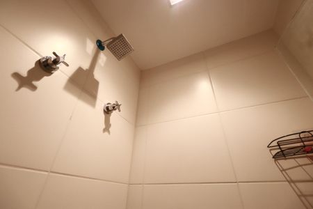 Apartamento para alugar com 55m², 2 quartos e 1 vaga Apartamento para alugar com 55m², 2 quartos e 1 vagaBanheiro da Suíte