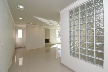 Casa de condomínio à venda com 354m², 4 quartos e 2 vagasSala