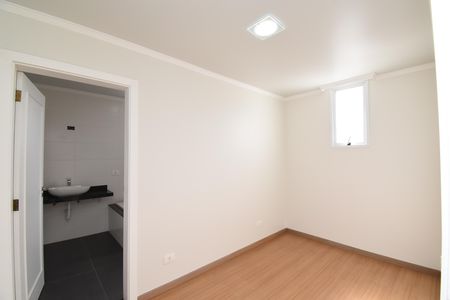 Casa de condomínio à venda com 354m², 4 quartos e 2 vagasCloset da Suíte 1