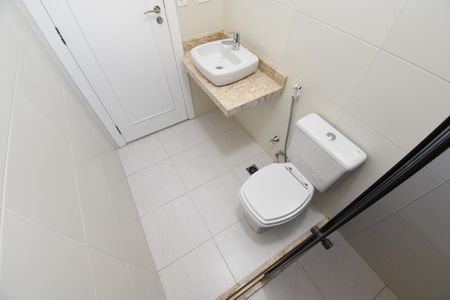 Casa de condomínio à venda com 354m², 4 quartos e 2 vagasBanheiro da Suíte 2