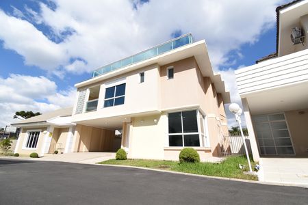 Casa de condomínio à venda com 354m², 4 quartos e 2 vagasFachada