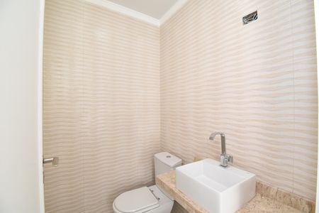 Casa de condomínio à venda com 354m², 4 quartos e 2 vagasLavabo