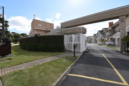 Casa de condomínio à venda com 354m², 4 quartos e 2 vagasFachada