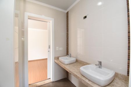 Casa de condomínio à venda com 354m², 4 quartos e 2 vagasBanheiro Demi-Suíte