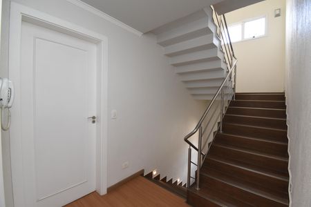 Casa de condomínio à venda com 354m², 4 quartos e 2 vagasCorredor