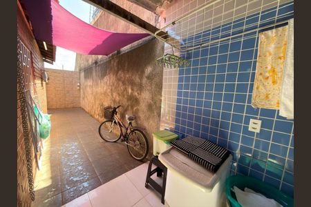 Casa à venda com 150m², 2 quartos e 5 vagas