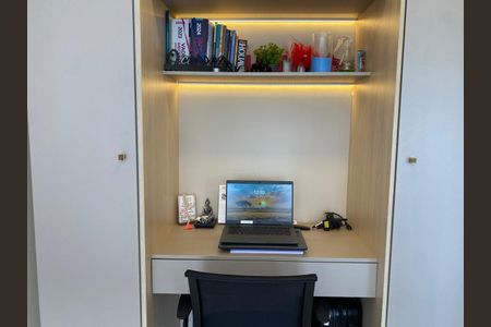 Quarto 2 de apartamento para alugar com 2 quartos, 62m² em Jardim do Salso, Porto Alegre