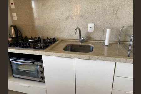 Cozinha de apartamento para alugar com 2 quartos, 62m² em Jardim do Salso, Porto Alegre