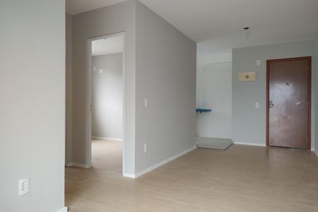 Sala de apartamento para alugar com 2 quartos, 51m² em Taquara, Rio de Janeiro