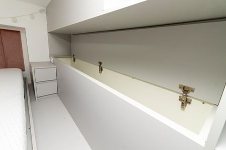 Apartamento para alugar com 28m², 1 quarto e sem vaga Apartamento para alugar com 28m², 1 quarto e sem vagaQuarto - Detalhe do Baú