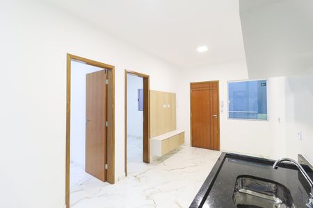 Sala/Cozinha de apartamento para alugar com 2 quartos, 33m² em Vila Medeiros, São Paulo