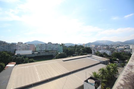 Apartamento à venda com 100m², 2 quartos e 1 vagaVista