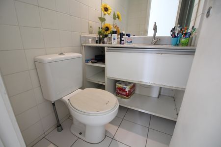 Apartamento à venda com 100m², 2 quartos e 1 vagaBanheiro Social