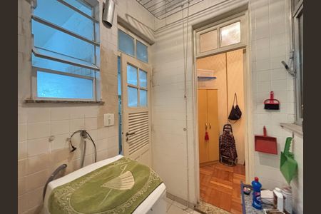 Apartamento à venda com 69m², 2 quartos e sem vaga Apartamento à venda com 69m², 2 quartos e sem vagaÁrea de serviço