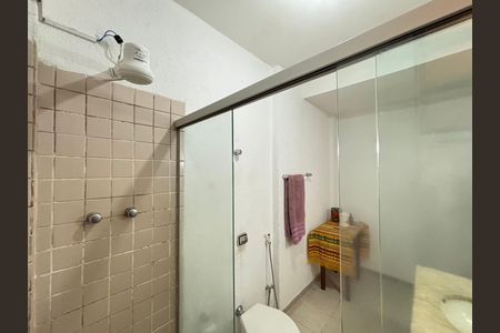 Apartamento à venda com 69m², 2 quartos e sem vaga Apartamento à venda com 69m², 2 quartos e sem vagaBanheiro social