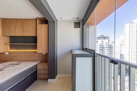 Studio para alugar com 27m², 1 quarto e sem vaga Studio para alugar com 27m², 1 quarto e sem vagaVaranda