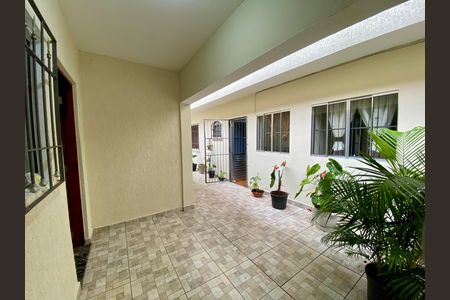 Casa para alugar com 250m², 3 quartos e 2 vagas Casa para alugar com 250m², 3 quartos e 2 vagasÁrea de Serviço