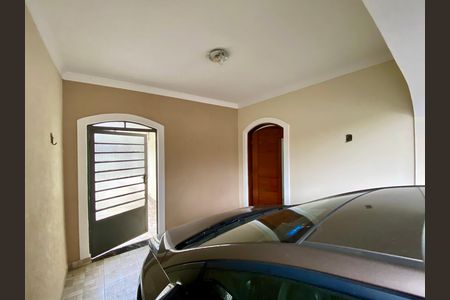 Casa para alugar com 250m², 3 quartos e 2 vagas Casa para alugar com 250m², 3 quartos e 2 vagasGaragem