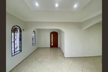 Casa para alugar com 250m², 3 quartos e 2 vagas