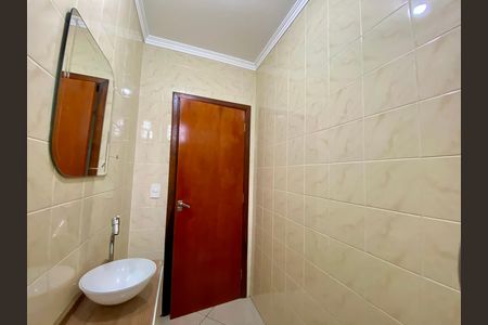 Casa para alugar com 250m², 3 quartos e 2 vagas Casa para alugar com 250m², 3 quartos e 2 vagasBanheiro 1