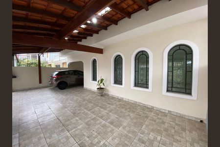 Casa para alugar com 250m², 3 quartos e 2 vagas Casa para alugar com 250m², 3 quartos e 2 vagasGaragem