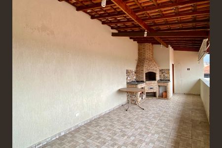 Casa para alugar com 250m², 3 quartos e 2 vagas Casa para alugar com 250m², 3 quartos e 2 vagasTerraço
