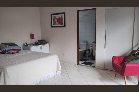 Casa para alugar com 180m², 3 quartos e 1 vaga Casa para alugar com 180m², 3 quartos e 1 vagaSuíte