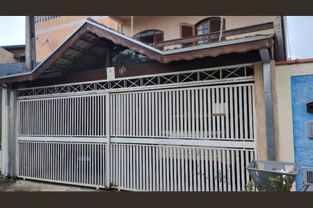 Casa para alugar com 180m², 3 quartos e 1 vaga Casa para alugar com 180m², 3 quartos e 1 vagaGaragem