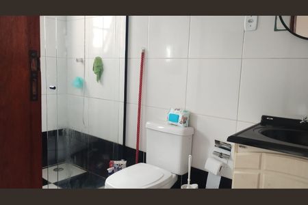 Casa para alugar com 180m², 3 quartos e 1 vaga Casa para alugar com 180m², 3 quartos e 1 vagaBanheiro da Suíte