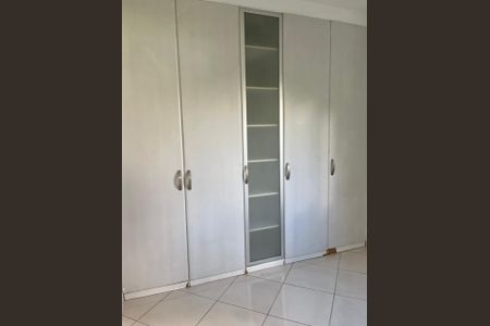 Apartamento à venda com 85m², 3 quartos e 2 vagas Apartamento à venda com 85m², 3 quartos e 2 vagasQuarto