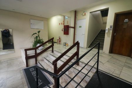 Apartamento à venda com 62m², 2 quartos e sem vagaÁrea comum - Hall de entrada