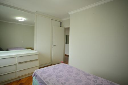 Apartamento à venda com 110m², 3 quartos e 3 vagasQuarto 2 