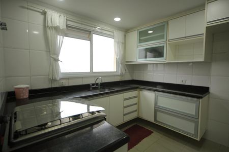 Apartamento à venda com 110m², 3 quartos e 3 vagasCozinha 