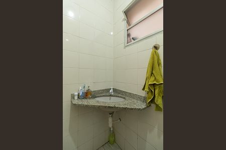 Casa à venda com 150m², 4 quartos e 2 vagas Casa à venda com 150m², 4 quartos e 2 vagasLavabo